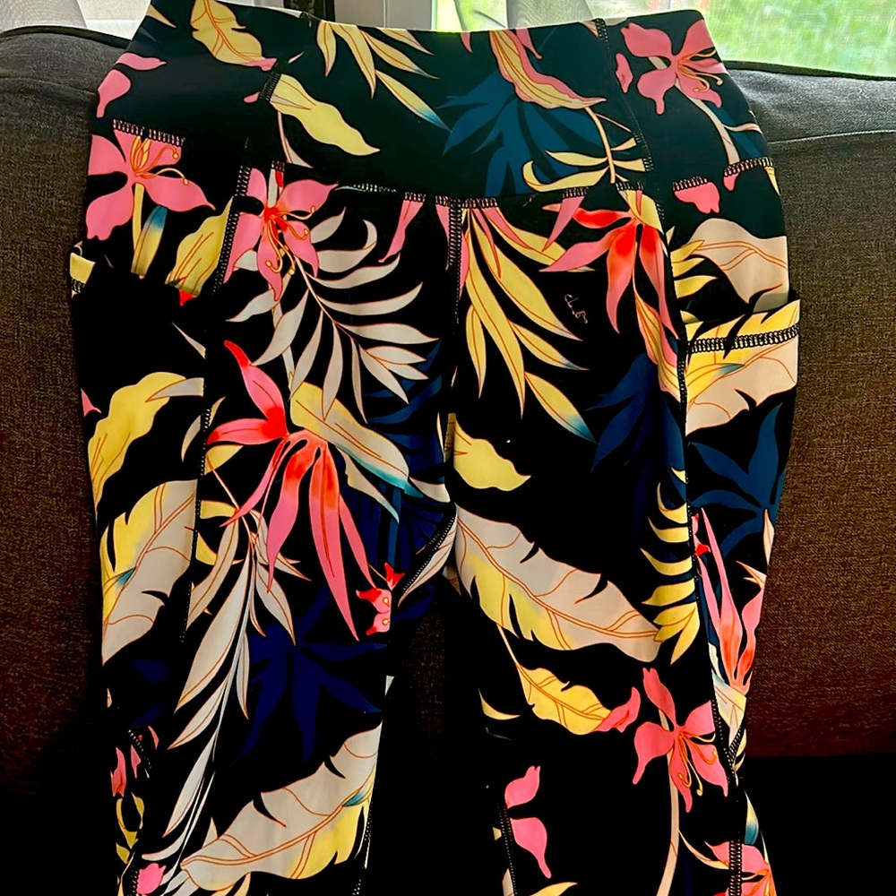 Tropical Flower Soft Leggings